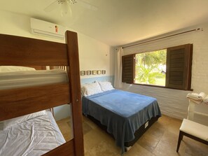 7 bedrooms, travel cot, free WiFi, bed sheets