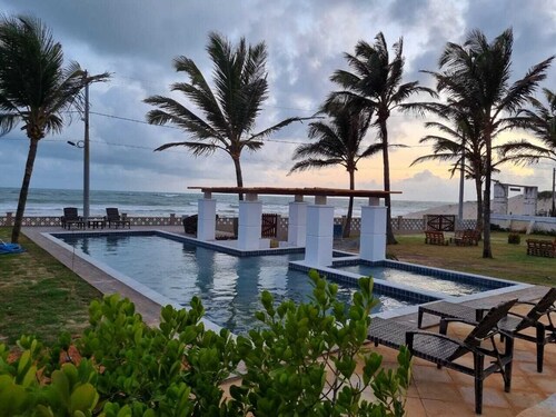 Beachfront house in Condado da Praia - 7 to 10 air-conditioned suites 