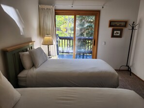 2 bedrooms - Snowcreek Resort Vacation Rental 934 (Mammoth Lakes)