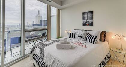 Instant Suites Penthouse 2BR Suite in ❤️ of Toronto Downtown