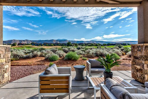 Panoramic Golf & Canyon Views - 3BR on the 18th