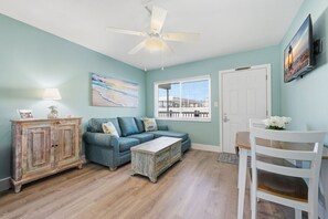 TV - Cozy Ground-Floor Retreat at Tropic Breeze – Walk to Madeira Beach! (Madeira Beach)