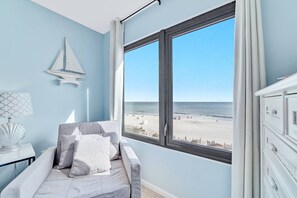 Unclassified image, 5 of 48, button