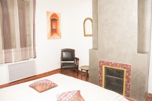 3 bedrooms, WiFi, bed sheets - Charming apartment pedestrian center (Aix-En-Provence)