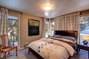 2 Schlafzimmer, Schreibtisch, Bügeleisen/Bügelbrett, kostenloses WLAN