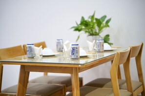 Dining - 02 bedrooms apartment (73m2) - Ha Long Bay View - New Life Tower (Tp. Hạ Long)