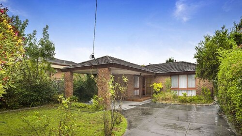 Caulfield Family Home with Large Space