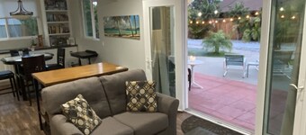 Relaxing, Romantic, and Fun!  Private, Quiet, and Less than a mile to the Ocean!