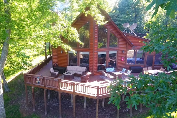 Great views of lake from inside the house as well as anywhere on the huge deck!