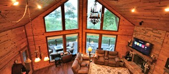  ¡La casa de registro familiar tiene excelentes vistas al lago desde la gran terraza!