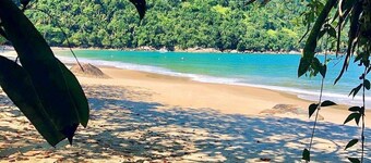 Gemeubileerde kitchenette met zwembad en recreatiegebied in de buurt. het strand Martim de Sá