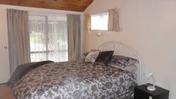 1 soverom, strykejern/-brett, wi-fi (inkludert) og sengetøy