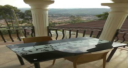Jowillis Hotel Accommodation, Bar, garden and tourism agency