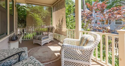 Charming Harvard Victorian w/pkng