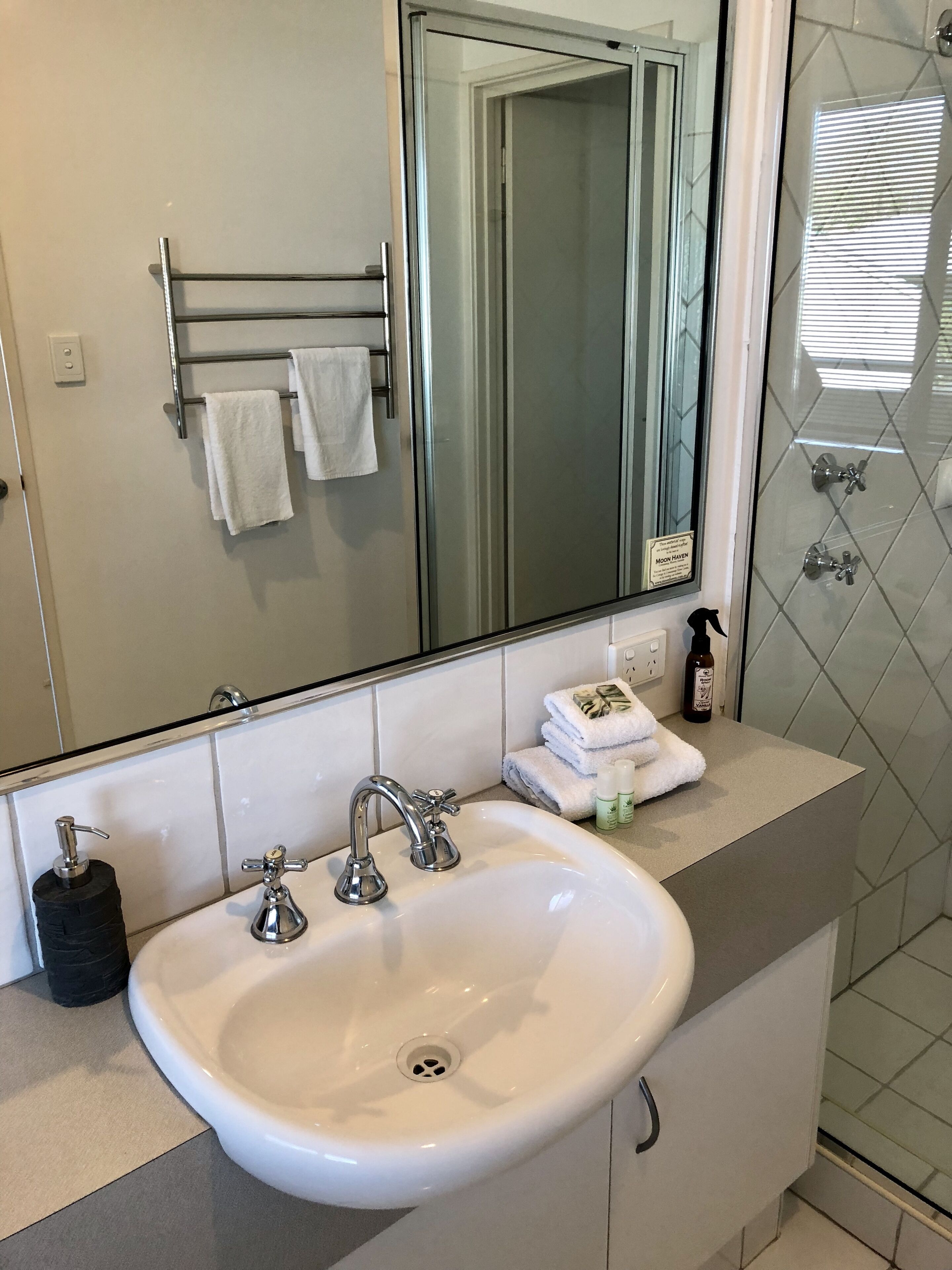 S t u d i o 4 on F e a r n — image 4