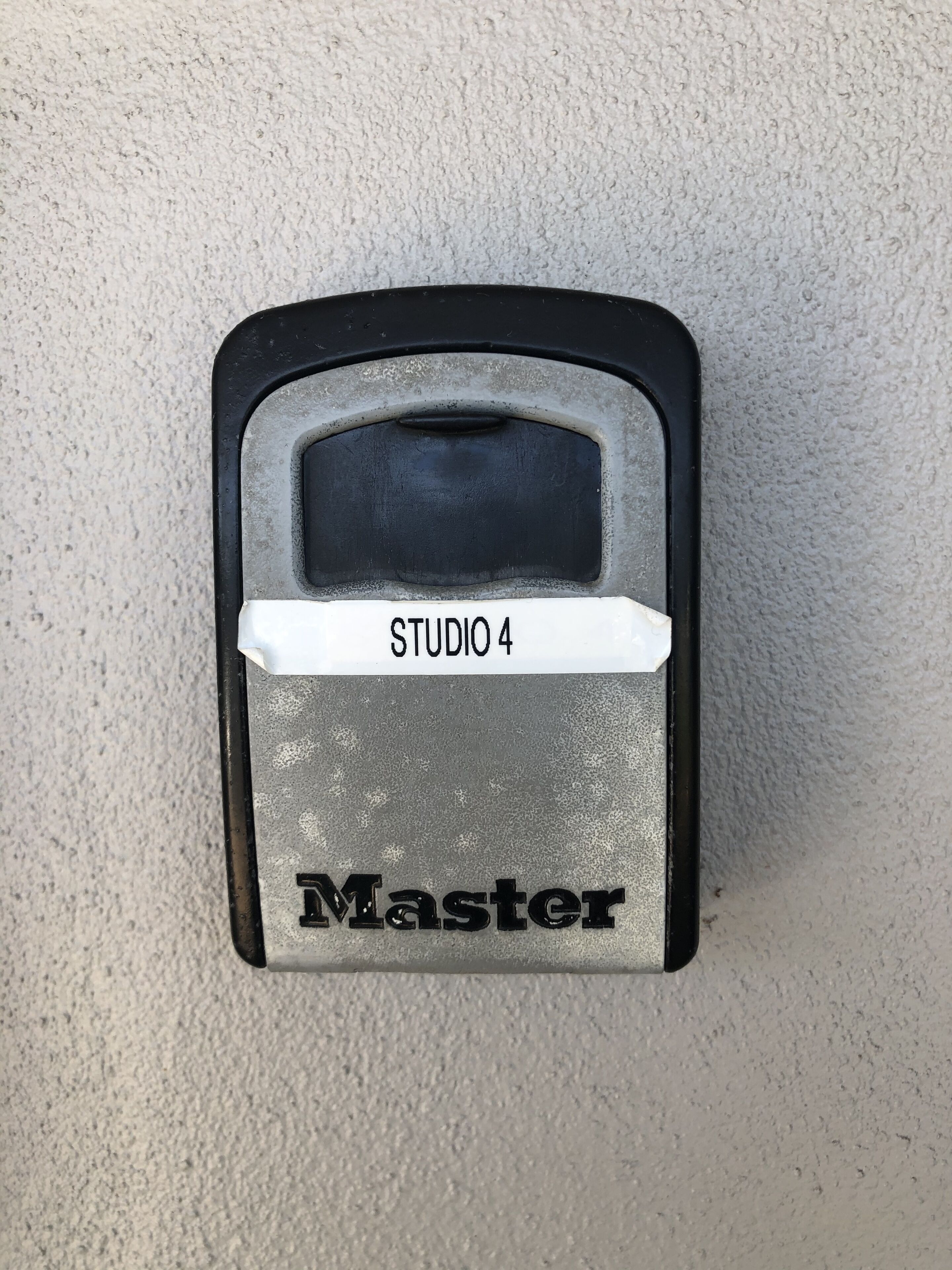 S t u d i o 4 on F e a r n — image 18