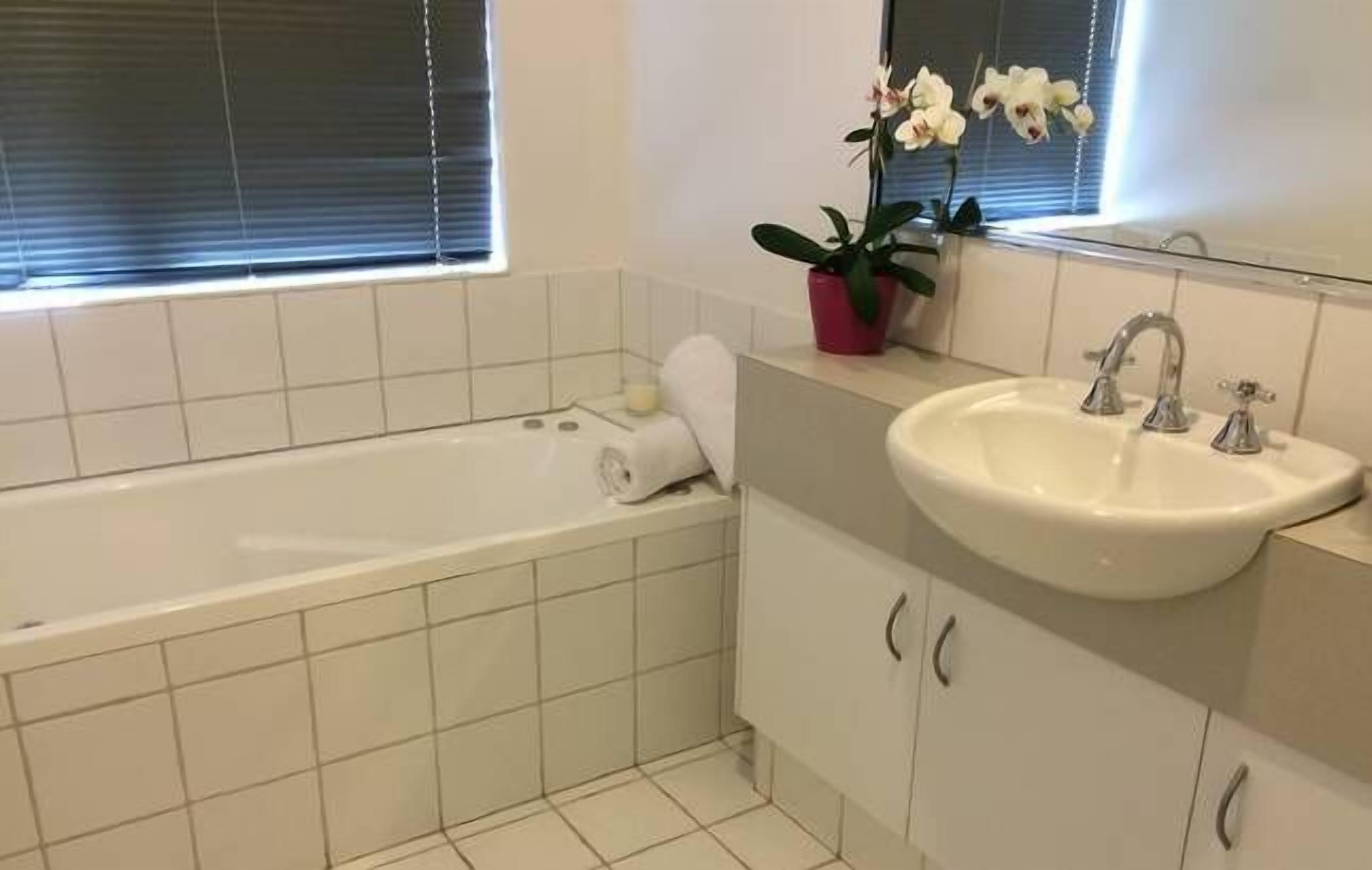 S t u d i o 4 on F e a r n — image 15