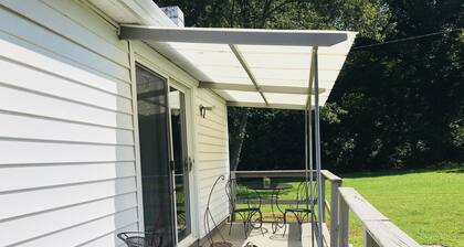 Tranquila Blue Ridge Mountain Cottage