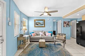 TV - Sea Rocket #0: Cozy 1BD/1BA Oasis in North (N Redington Beach)