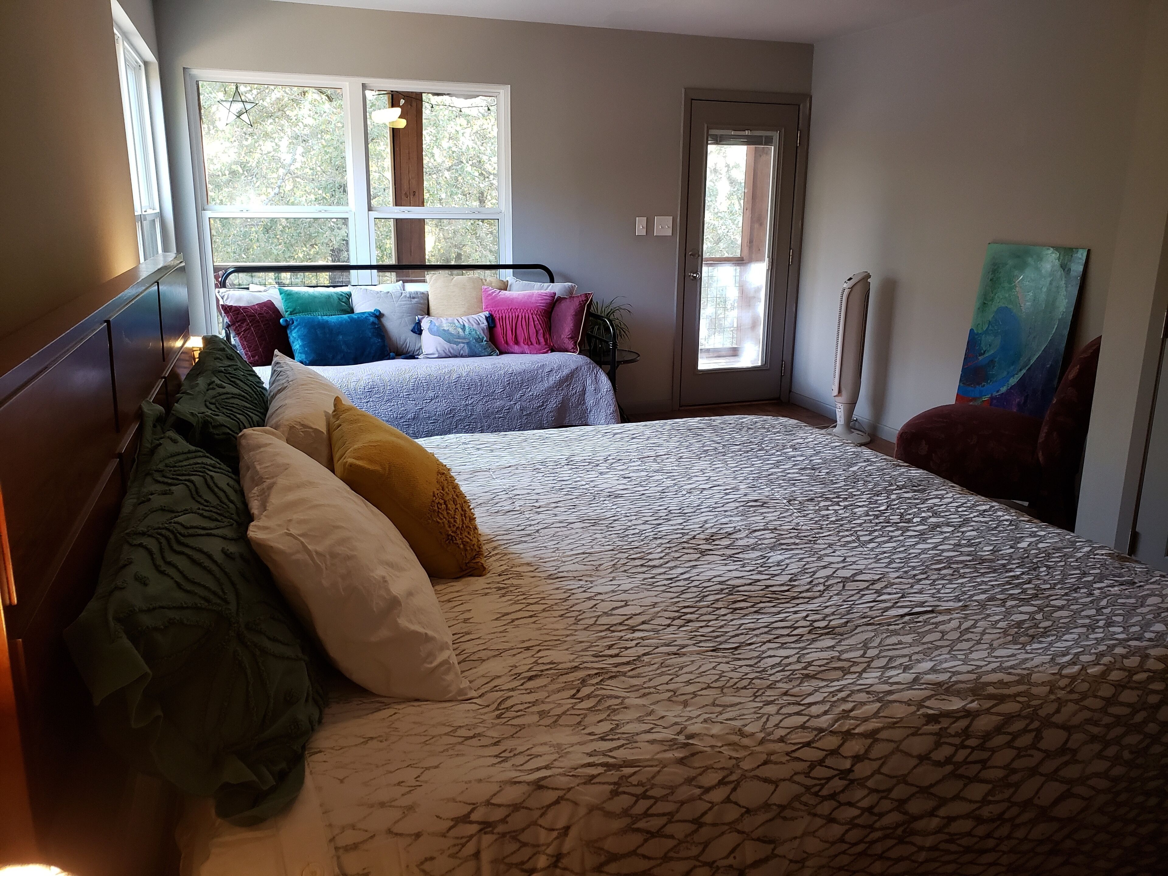 3 bedrooms, desk, iron/ironing board, free WiFi