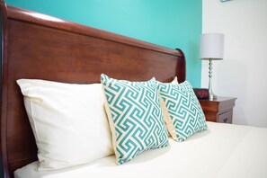 2 bedrooms, iron/ironing board, travel cot, free WiFi - 2Bedrooms 2Bathroom - Swimming pool - Gated community - Drier - Free Wifi (Ocho Rios)