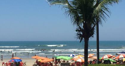 APARTMENT BY THE SEA WITH BARBECUE/POOL AND WI-FI/ DOG ACCEPTED