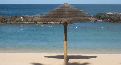 $ 375 / Nacht 17. bis 23. September 2019. Amazing Ocean View 9. Stock Beach Villa!