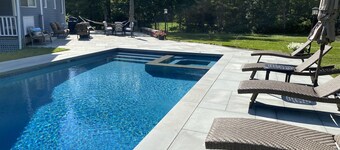 Det perfekte hjemmet for familie, venner, moro og tennis! Nær Farm Neck Golf & More