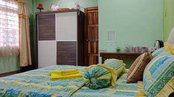1 bedroom, iron/ironing board, internet, bed sheets