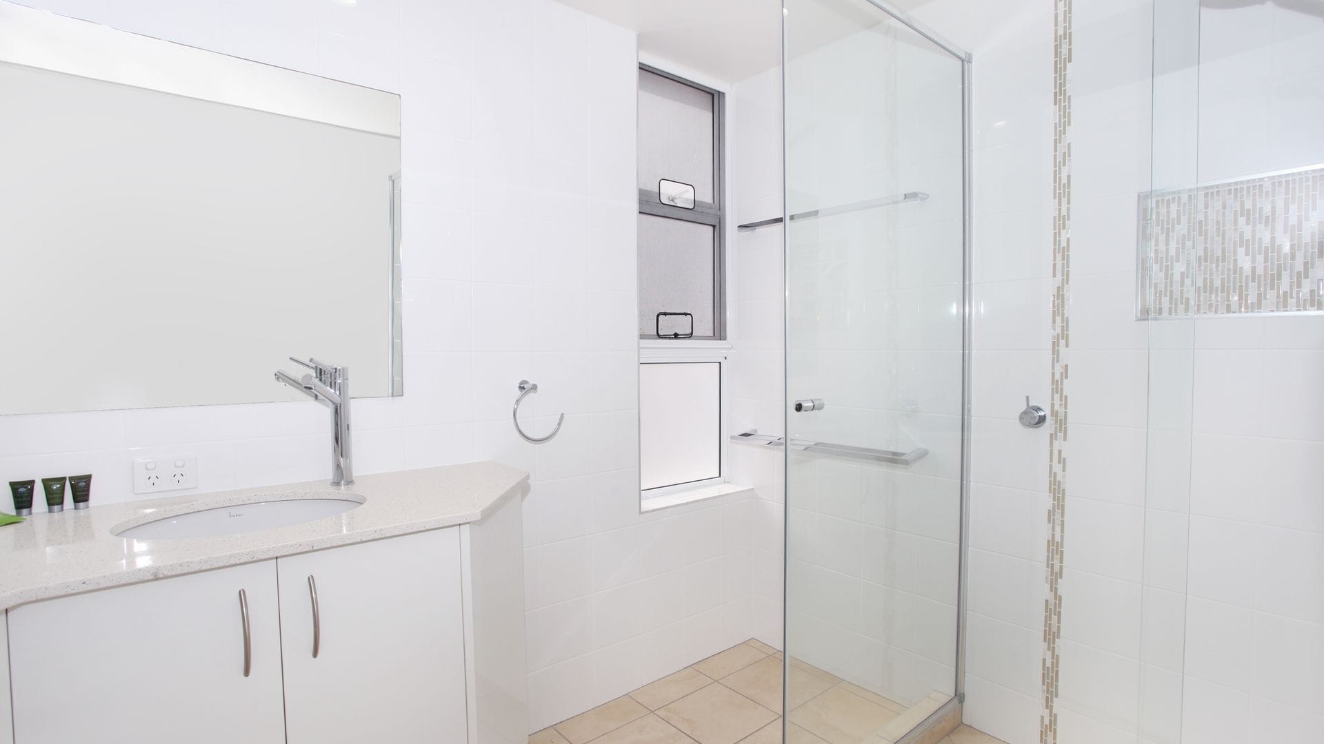 Pago Pago 4 - Spacious 2 Bedroom Apartment on Mooloolaba Spit — image 10