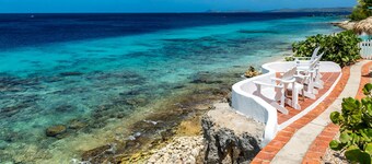 Sjarmerende villa ved havet, flott husrev nær restaurant og dykkedrift