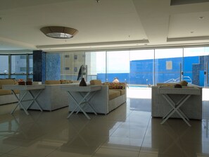 Interior - Apartment with sea view, 2 bedrooms, fast Wi-Fi (700mb), swimming pool, rotating garage. (Natal)