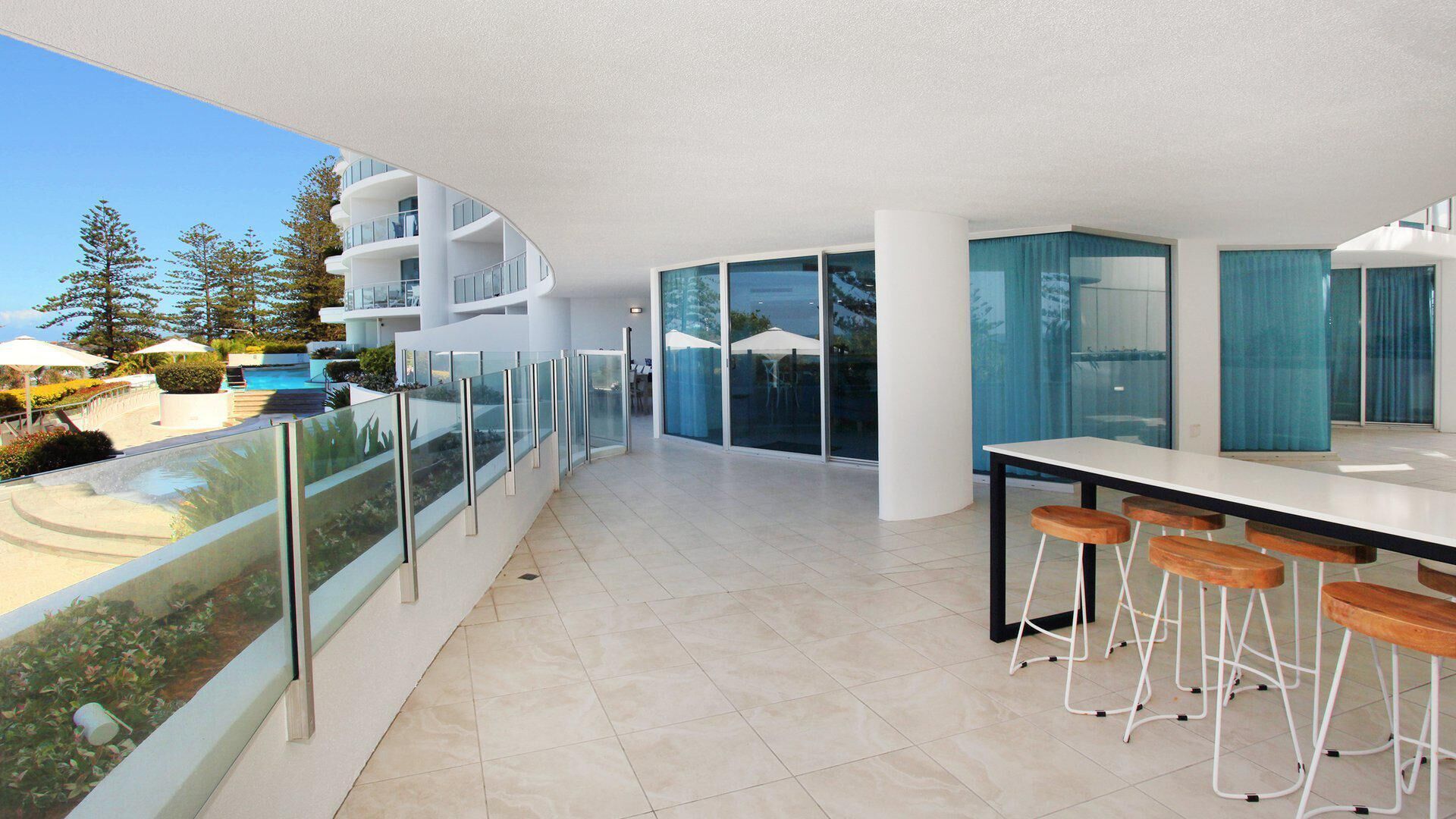 Sirocco 201 by G1 Holidays - Large Five Bedroom Beachfront Apartment in Sirocco Resort — image 6