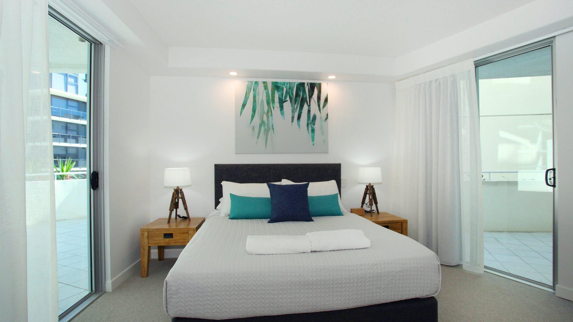 Sirocco 201 by G1 Holidays - Large Five Bedroom Beachfront Apartment in Sirocco Resort — image 23