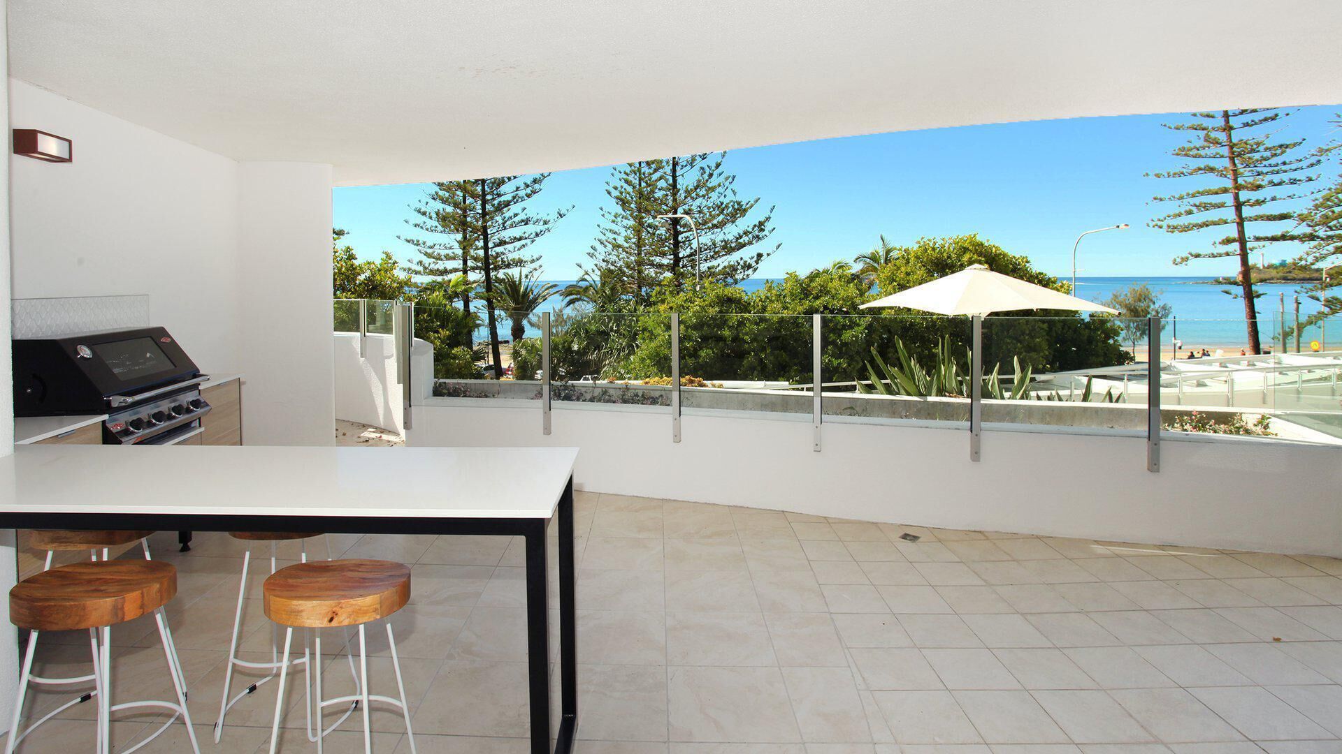 Sirocco 201 by G1 Holidays - Large Five Bedroom Beachfront Apartment in Sirocco Resort — image 4