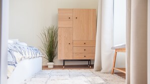 2 bedrooms, desk, iron/ironing board, WiFi (free)