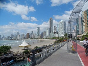 Beach nearby - Well-located apartment (BALNEÁRIO CAMBORIÚ)