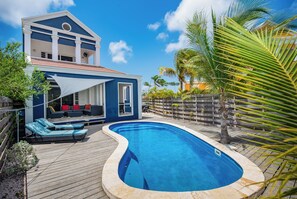 Outdoor pool - Tropical villa with private pool, lagoon views, AC in living area and bedrooms (Kralendijk)
