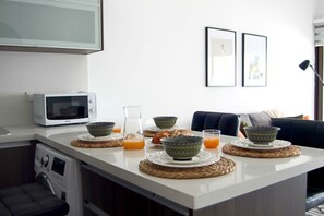 Appartement | Repas dans la chambre