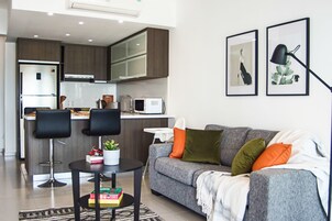 2 habitaciones, sistema de insonorización, wifi gratis y ropa de cama