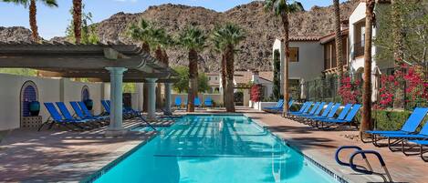 حمّام سباحة مُدفَّأ