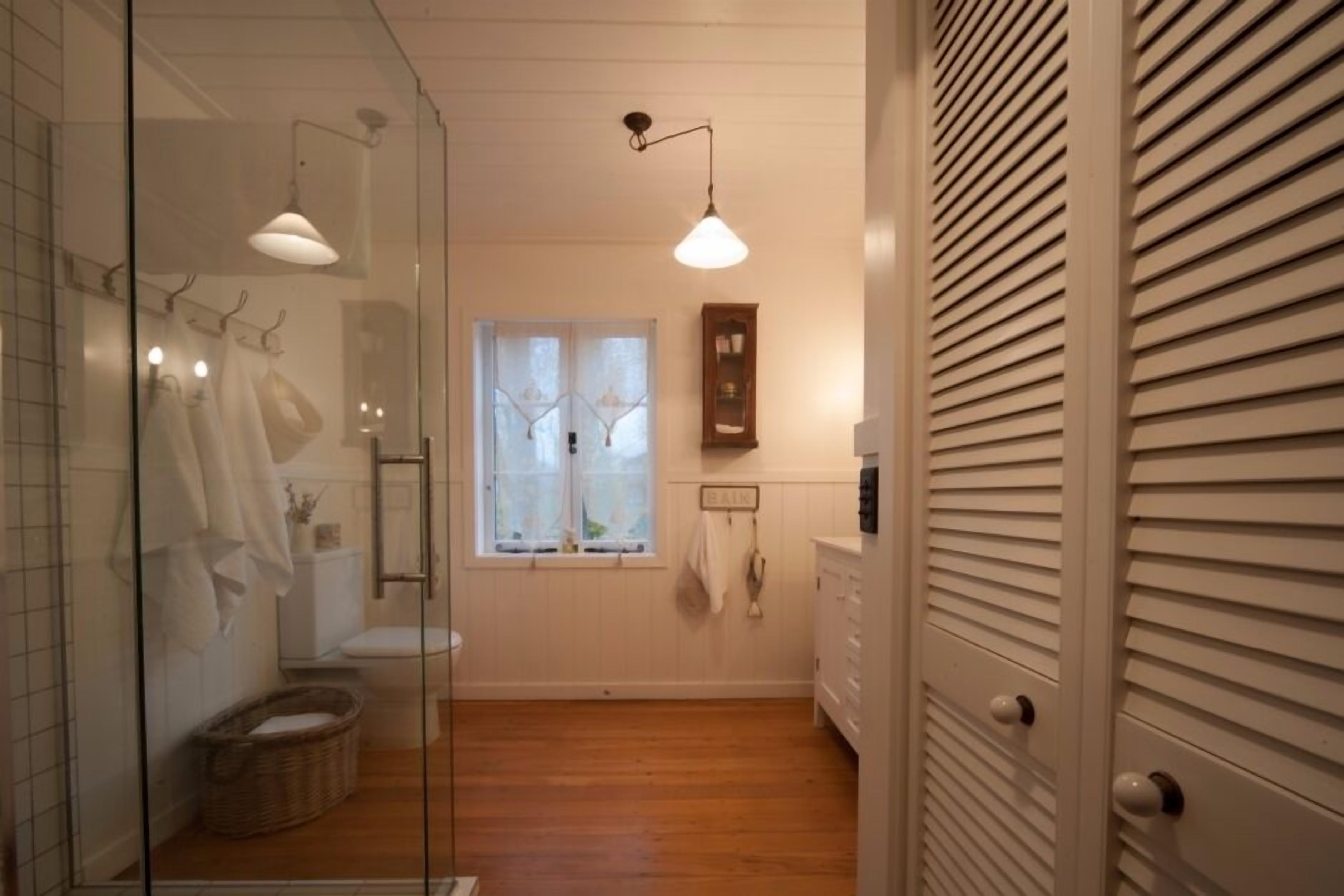 Shower, hair dryer, bathrobes, towels