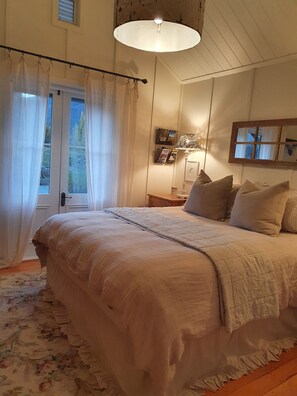 3 bedrooms, in-room safe, soundproofing, iron/ironing board