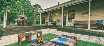 Perfect Family & Group Getaway: Hot Tub, Pizza Oven, Games Room, Pet-Friendly