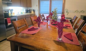 Dining - St. Louisan 4BD/4BA - Close to Branson, on Table Rock Lake, 2mi to SDC (Branson)