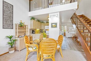 Dining - Maile Retreat ~ Peaceful Home (Kahuku)