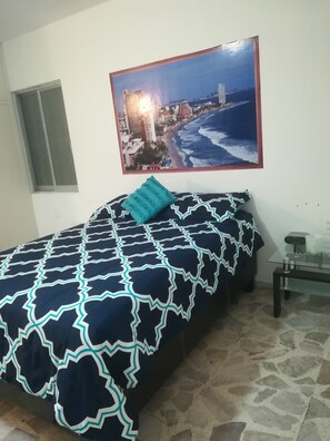 2 bedrooms, iron/ironing board, free WiFi