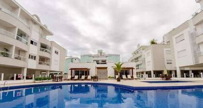 Wonderful apartment in Praia dos Ingleses with pool.