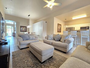 Smart TV, console de videogame, pebolim, mesa de pingue-pongue