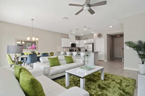 Télévision, lecteur de DVD, livres, chaßne hi-fi